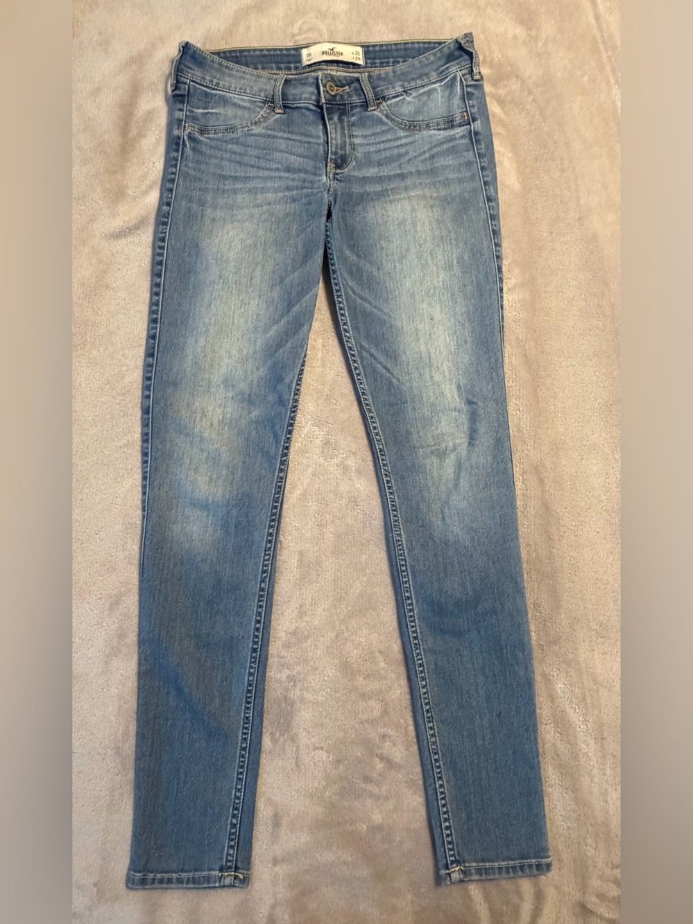 Hollister Women’s Low Rise Skinny Jeans in Light Blue Wash